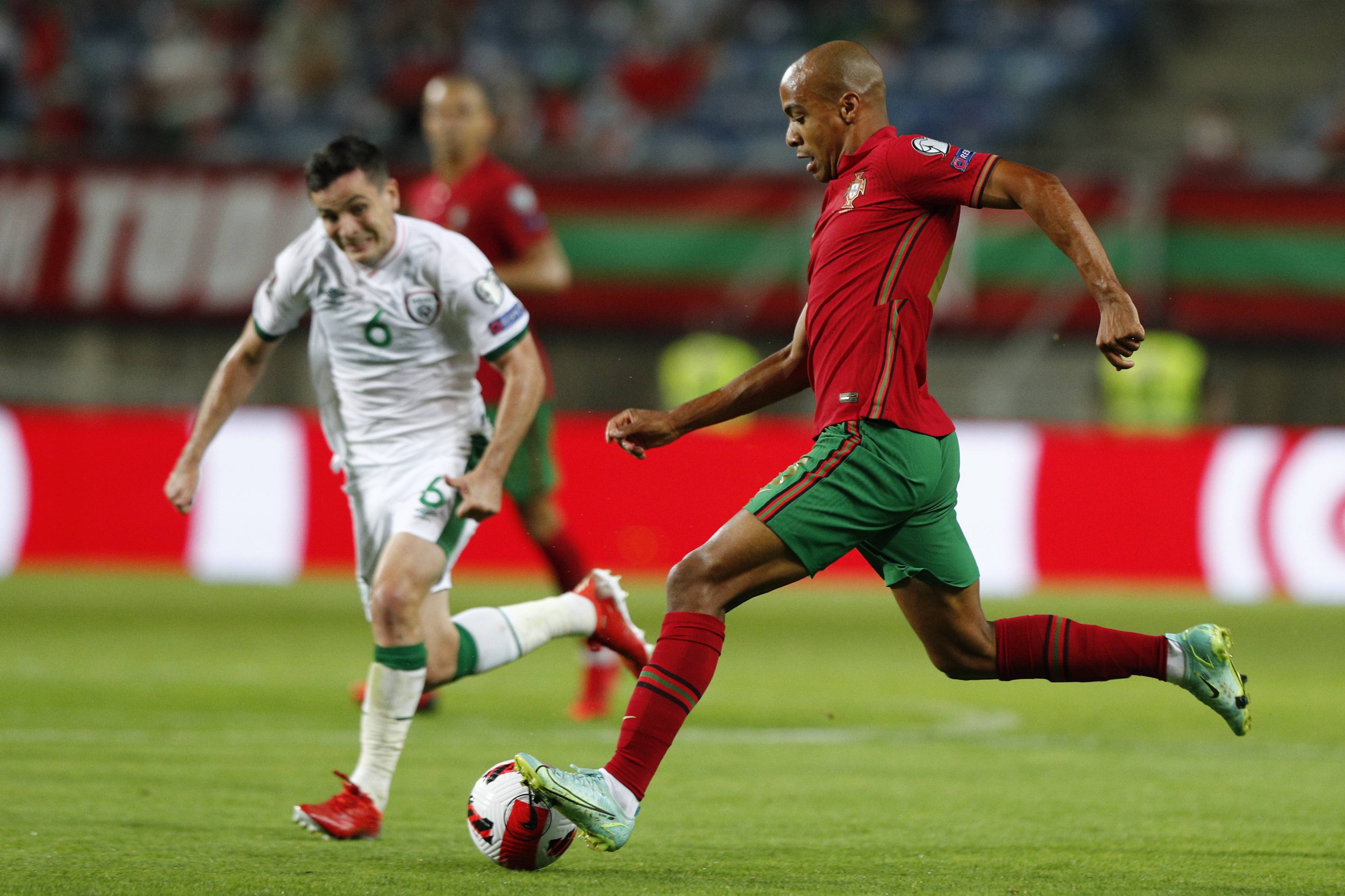 让广东队逐 让广东队逐