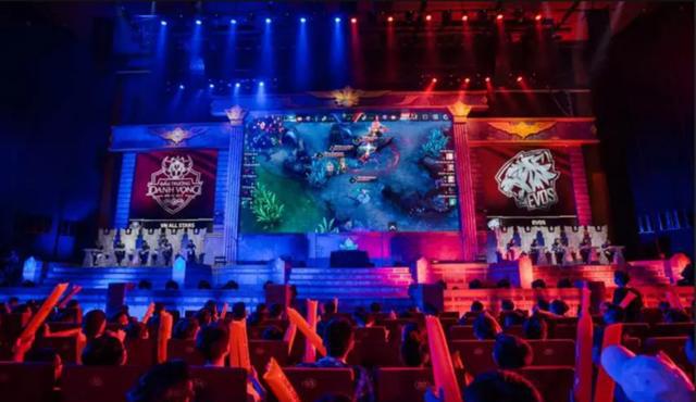 同时也是英 同时也是英